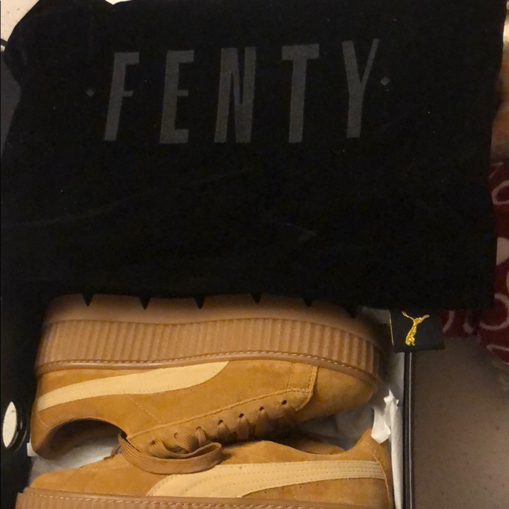 Brand new in box Fenty Puma Suede Cleated Creepers - Picture 2 of 3